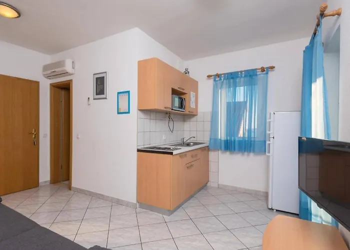 In With Sea View, Balcony, Air Conditioning, Wifi *